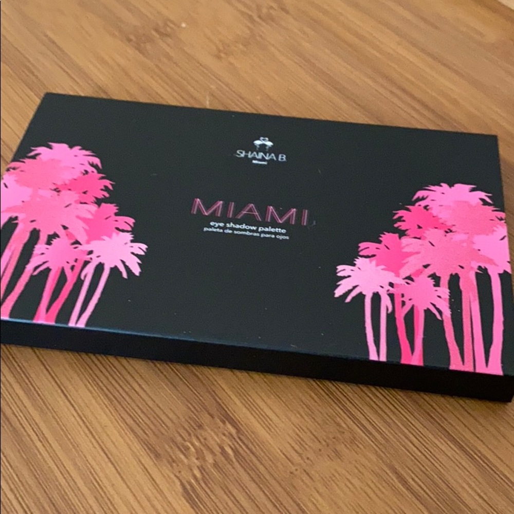 SHAINA B MIAMI | MIAMI EYESHADOW PALETTE
